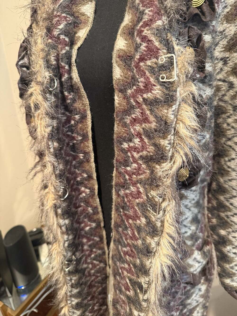 VTG Y2k Roz & Ali Faux Fur Trim Zigzag Knit Cardigan Sweater Jacket with Ruffles - Picture 12 of 13